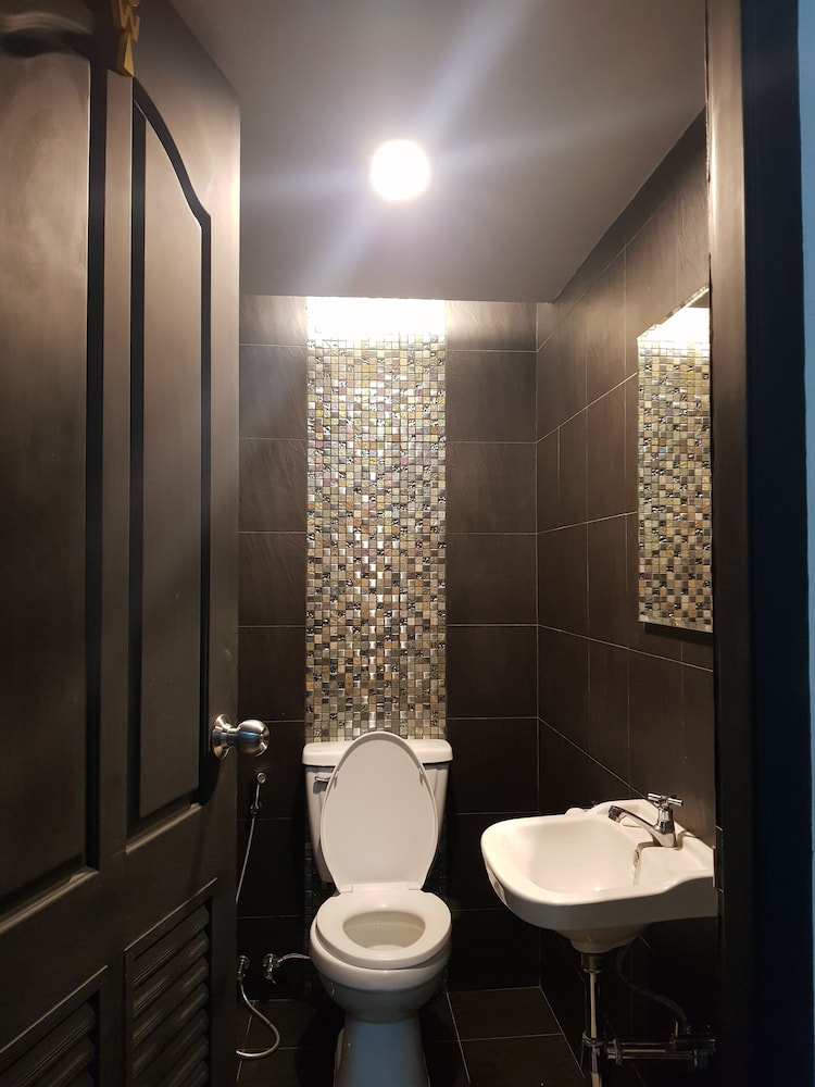 Northland House Hotel 21/22