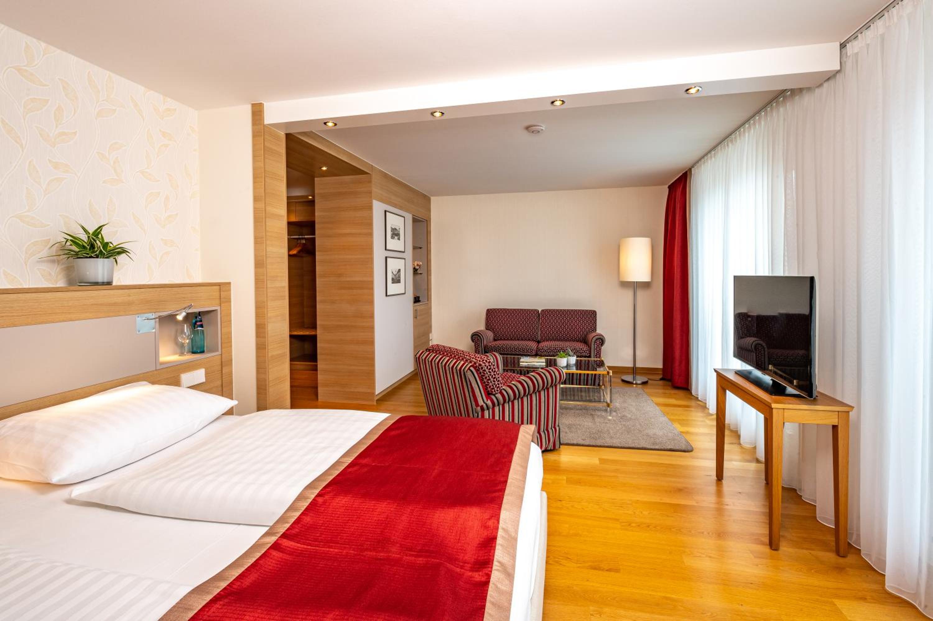 SUPERIOR, DOUBLE BED