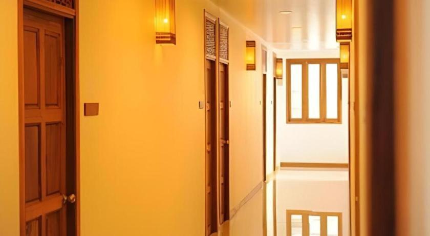 Sukkasem Hotel 31/51