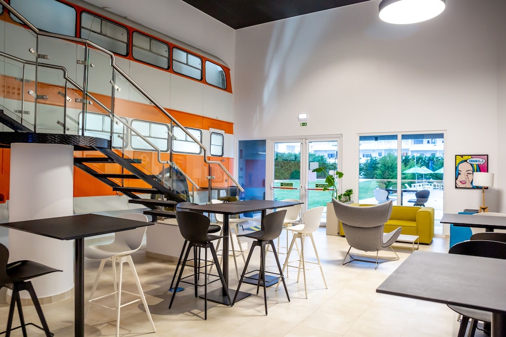 Ride Surf Resort Spa 34/50