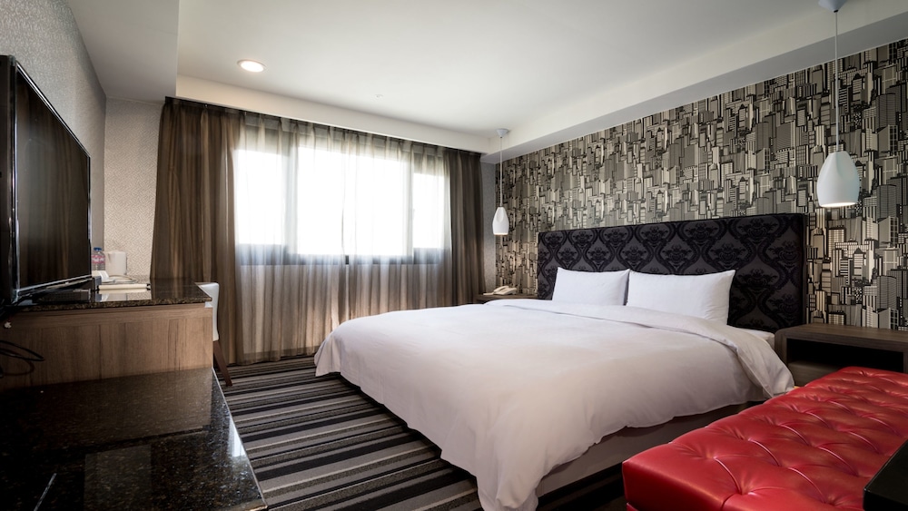 Zaw Jung Business Hotel 31/42
