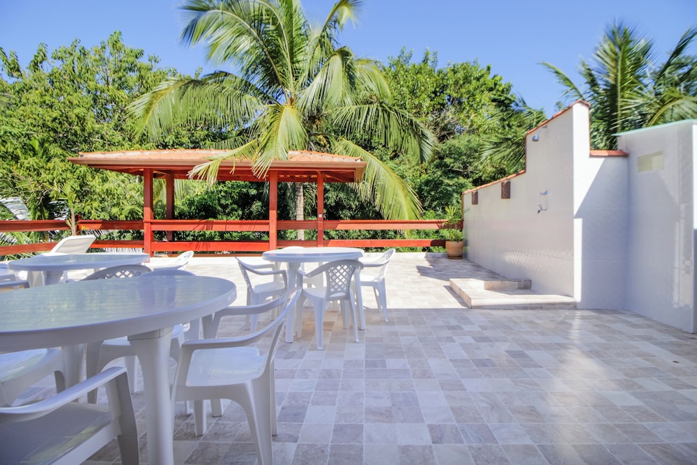 Feiticeira Praia Hotel 73/79