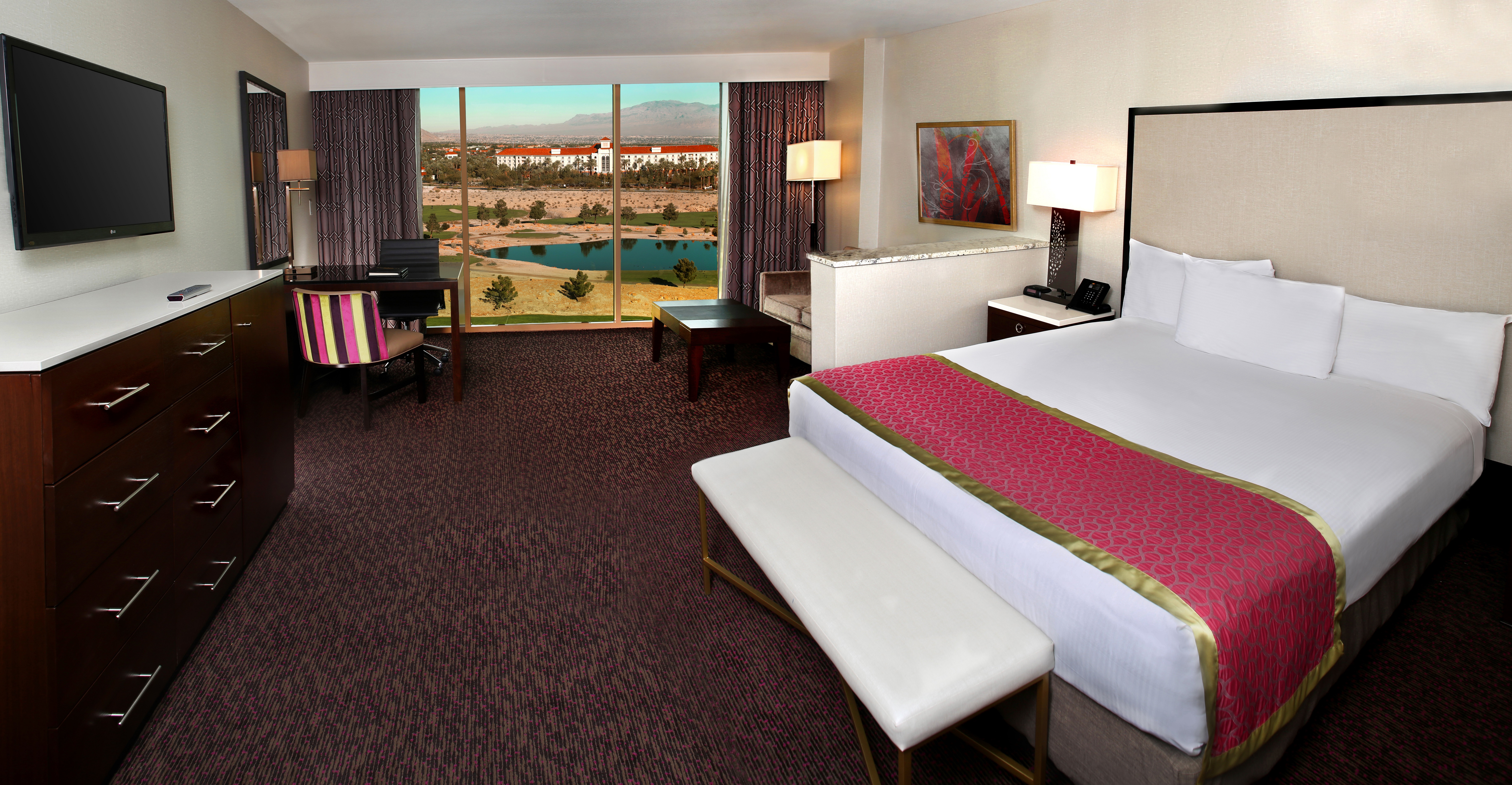 Room, King Bed, Golf Course View