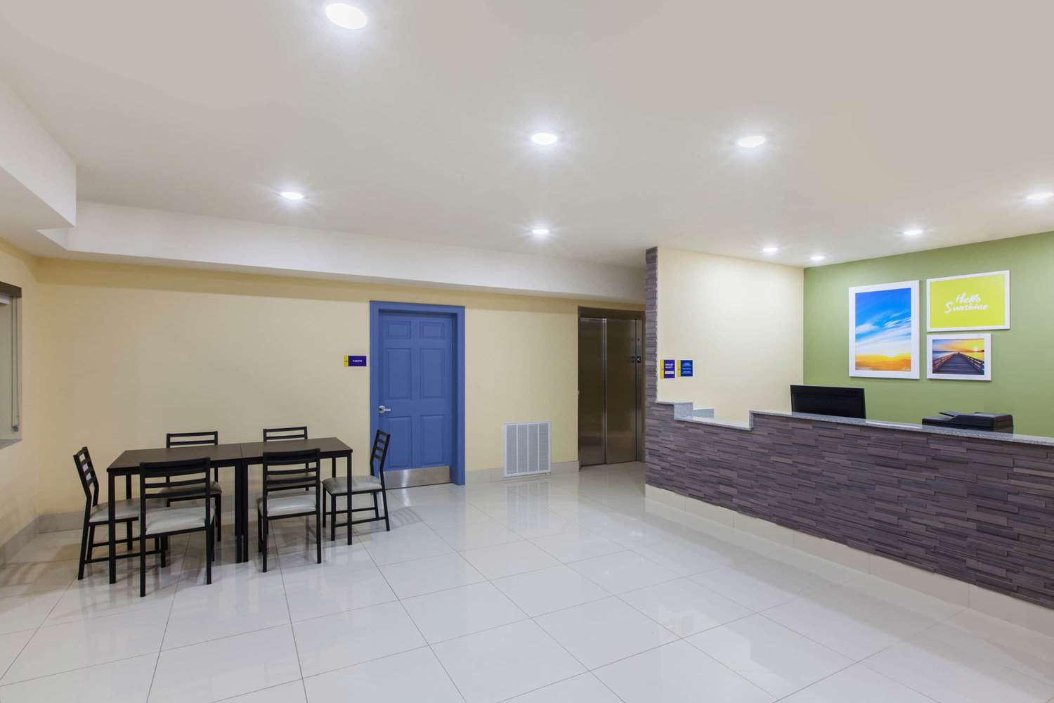 Days Inn By Wyndham Baton Rouge Airport 10/16