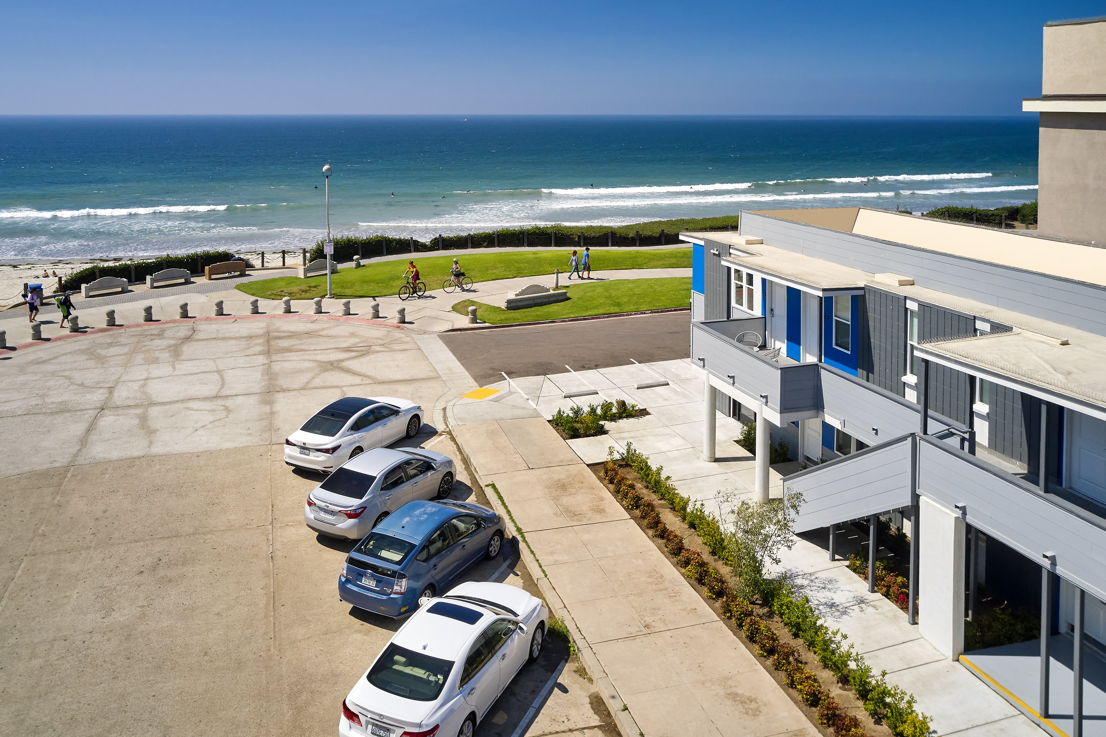 Pacific View Inn 55/59