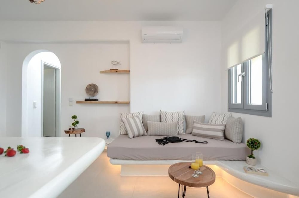 White Cocoon Exclusive villas 52/68