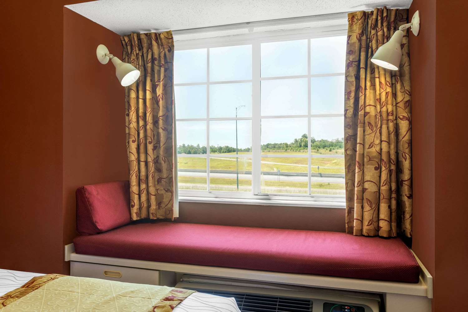 Microtel Inn Suites By Wyndham Tuscaloosa East 21/32