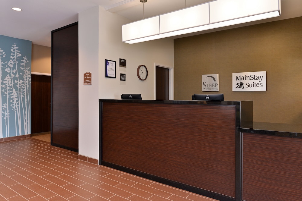 Mainstay Suites Meridian 6/43