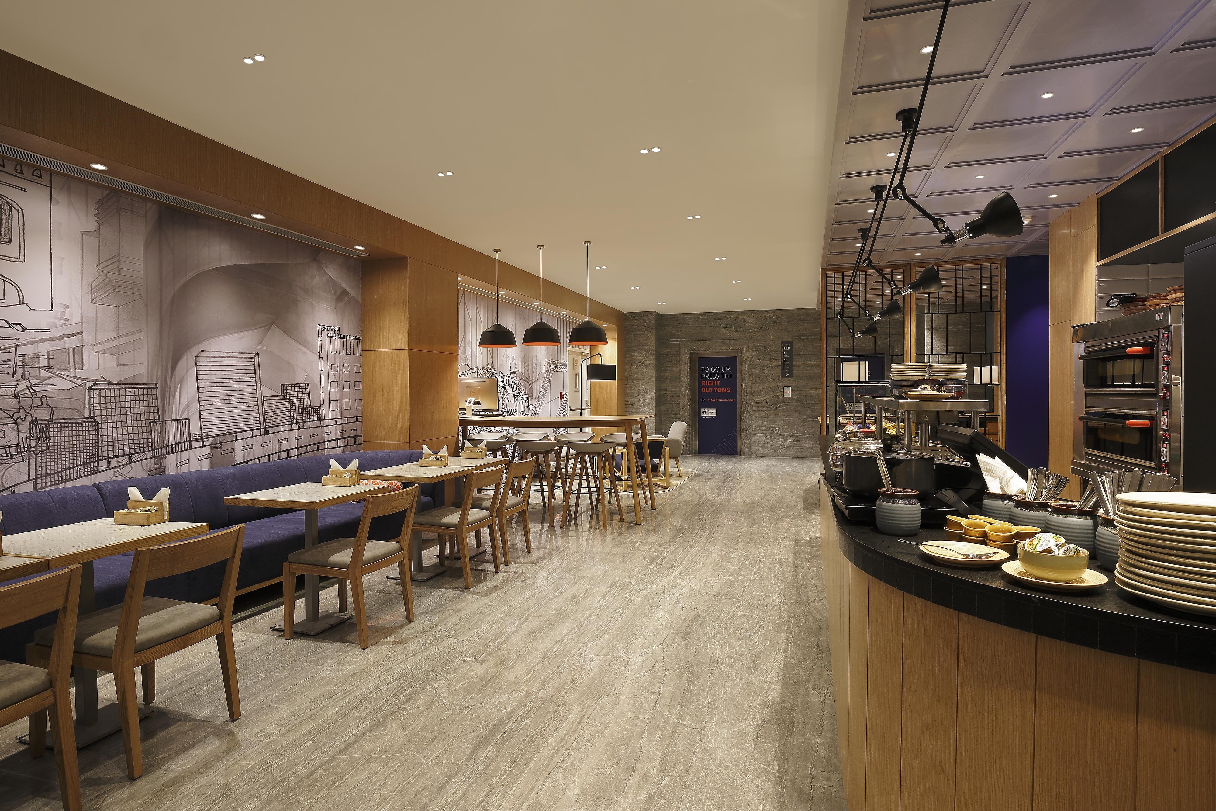 Holiday Inn Express Hyderabad Banjara Hills 37/50