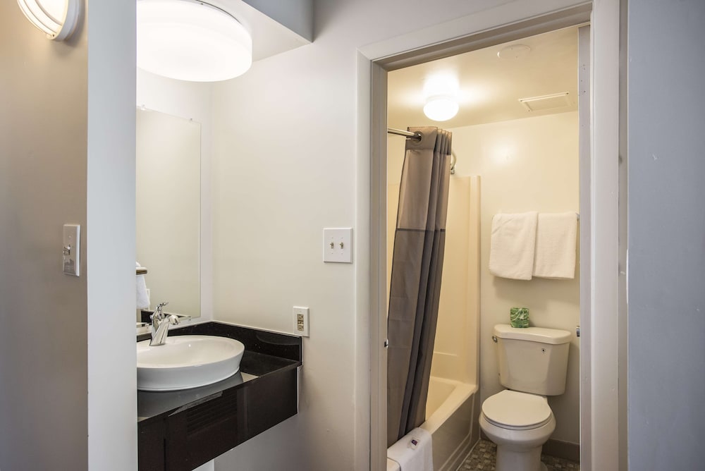 Motel6 Somers Point, NJ - Ocean City - Wild Wood Beach 31/33
