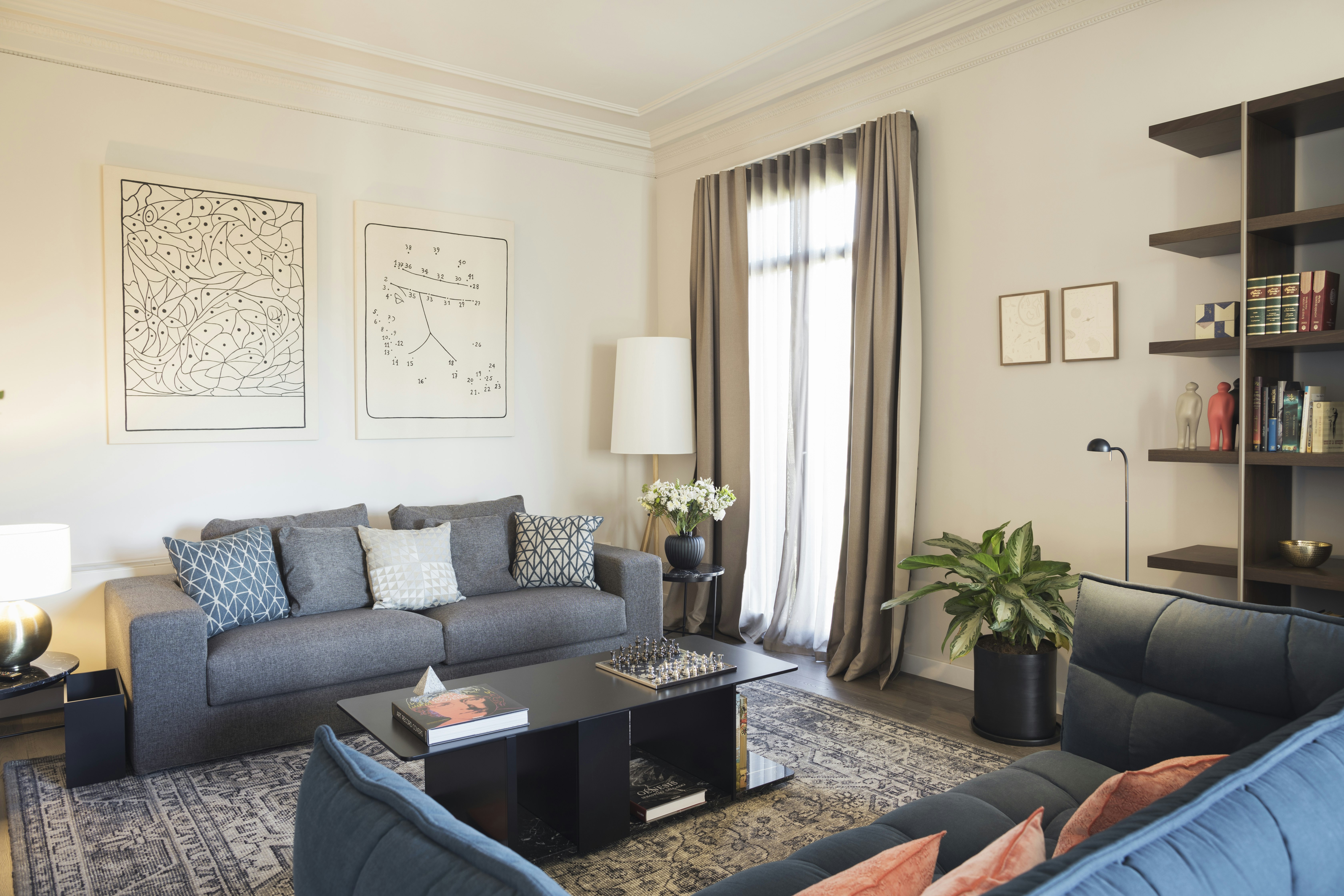 CASAGRAND LUXURY SUITES 40/76