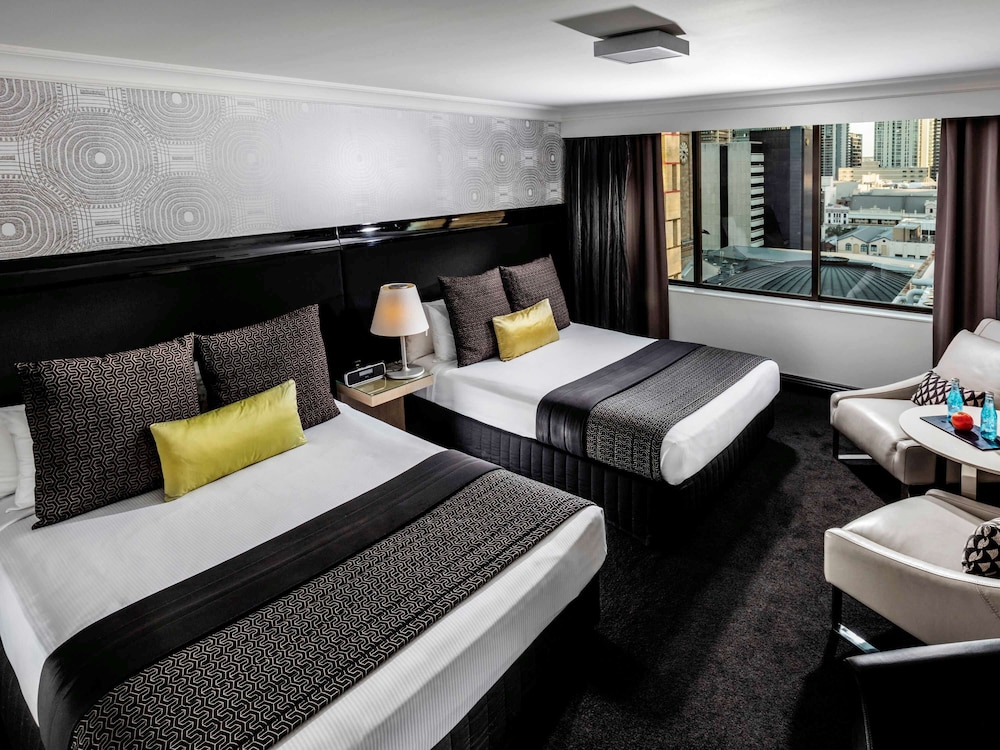 PULLMAN BRISBANE KING GEORGE SQUARE 15/71
