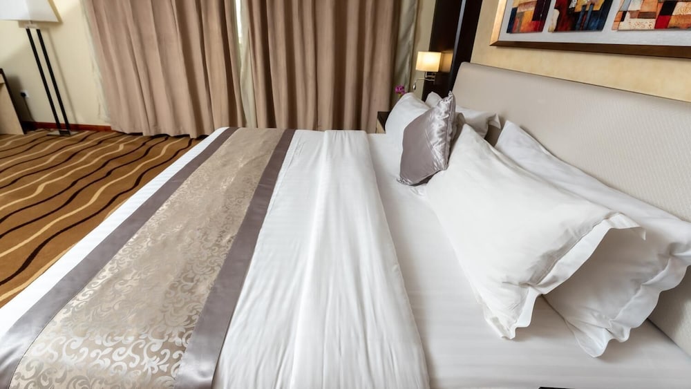 فندق ناشونال بارك(National Park Hotel) 24/66