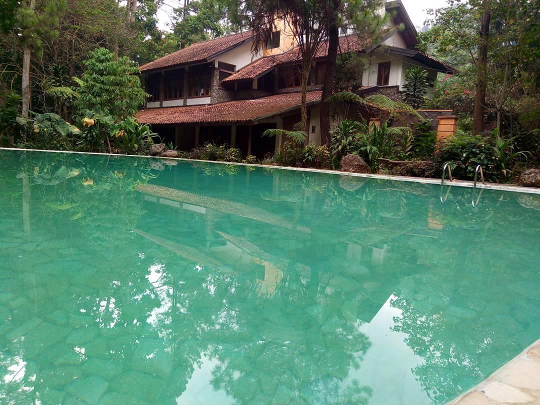 Imah Seniman Hotel 40/53