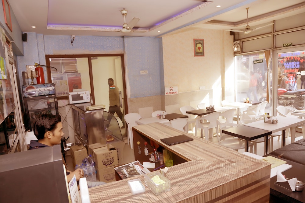 Hotel Pink City 38/43