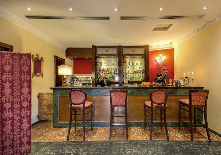 Grand Hotel Villa Politi 47/59