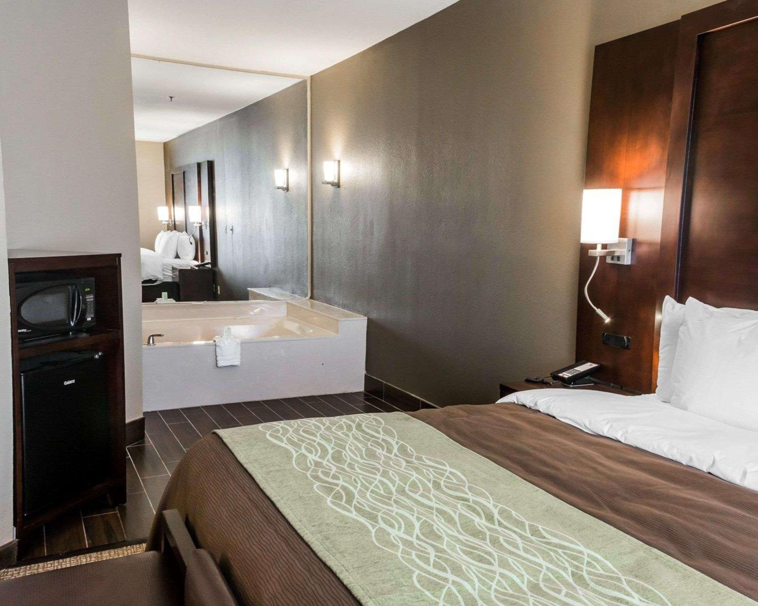 ROOM, 2 QUEEN BEDS