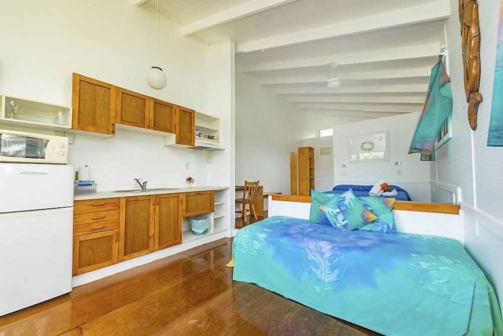 Aroa Beachside Inn 8/47