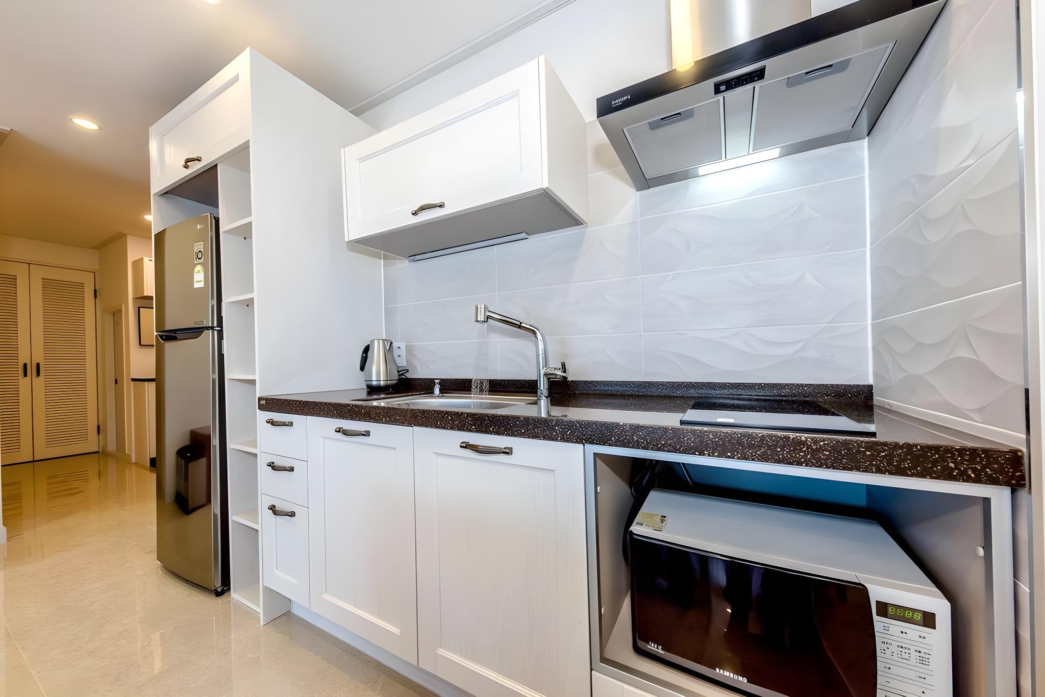 Deluxe, Jetted Tub, Terrace