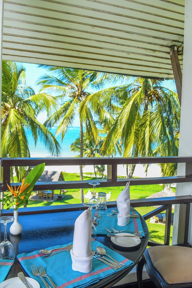 Muthu Nyali Beach Hotel & Spa Hotel, Mombasa 59/73