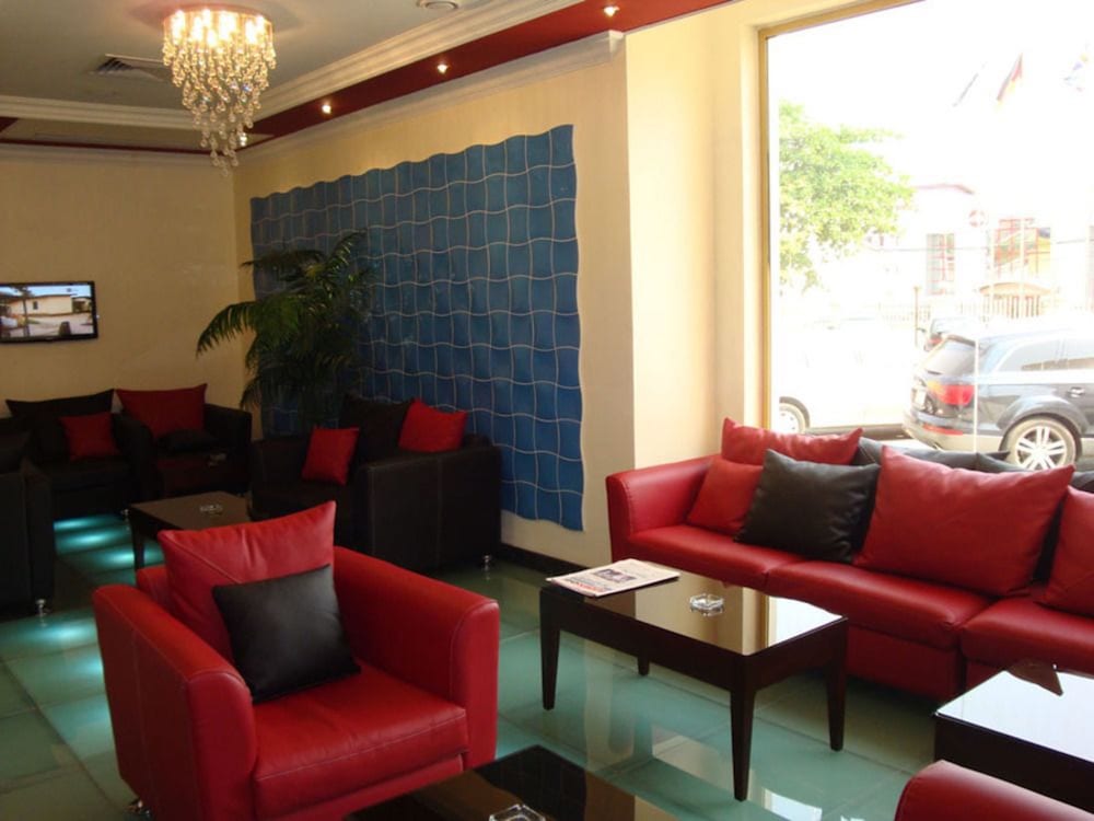 Chesney Hotel 25/35