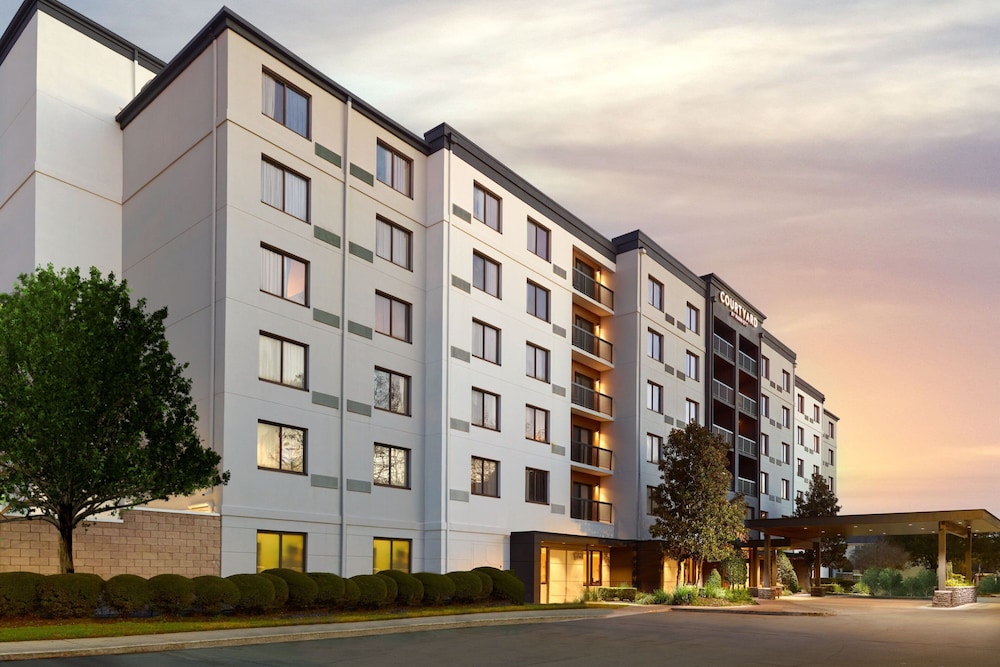 Courtyard By Marriott New Orleans Metairie