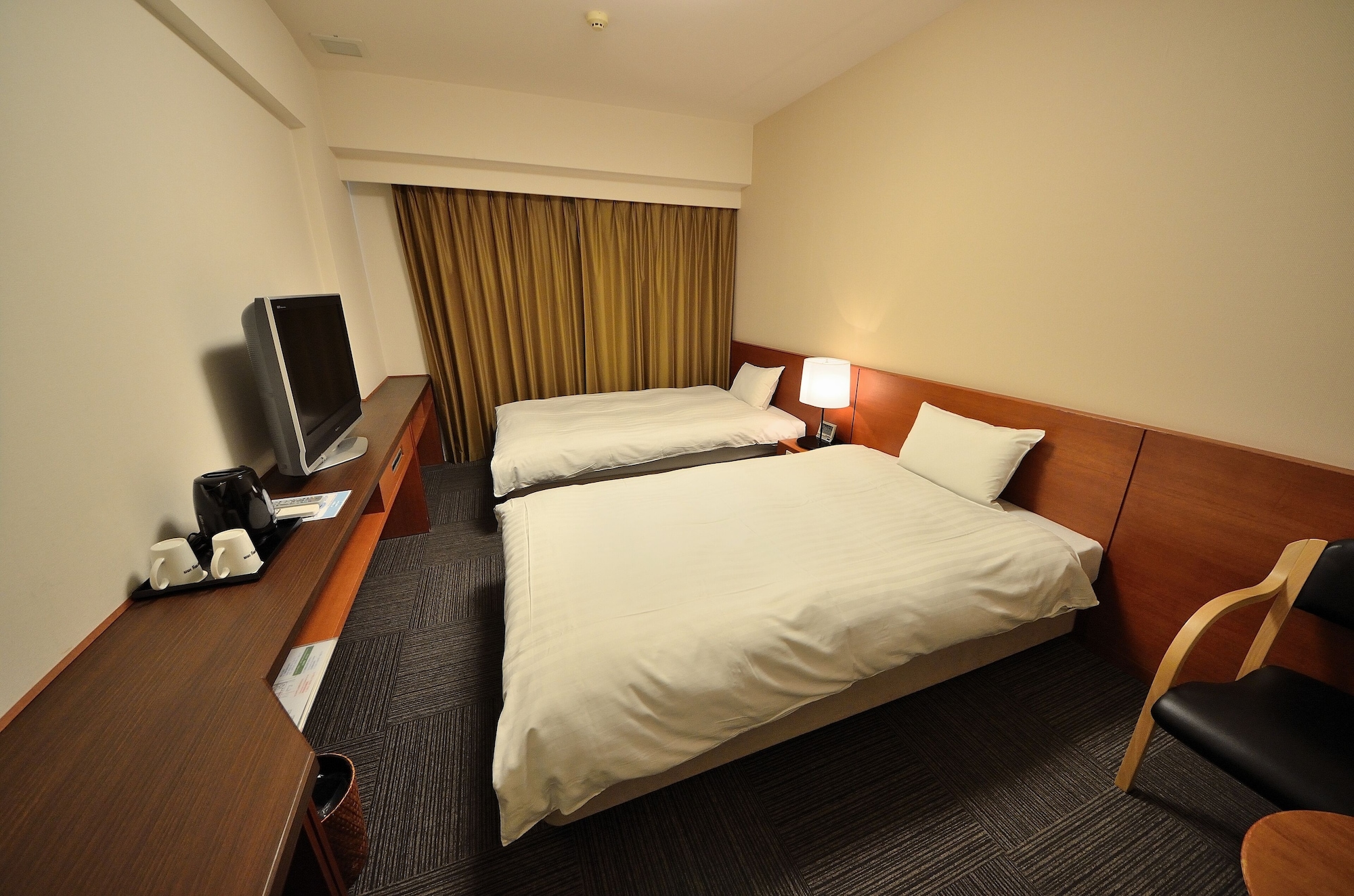 Moderate, Twin Beds, Smoking