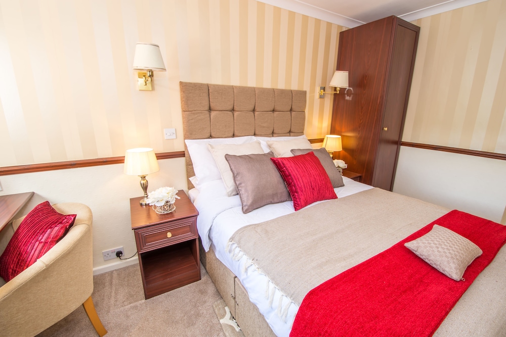 Normanhurst Hotel 12/50