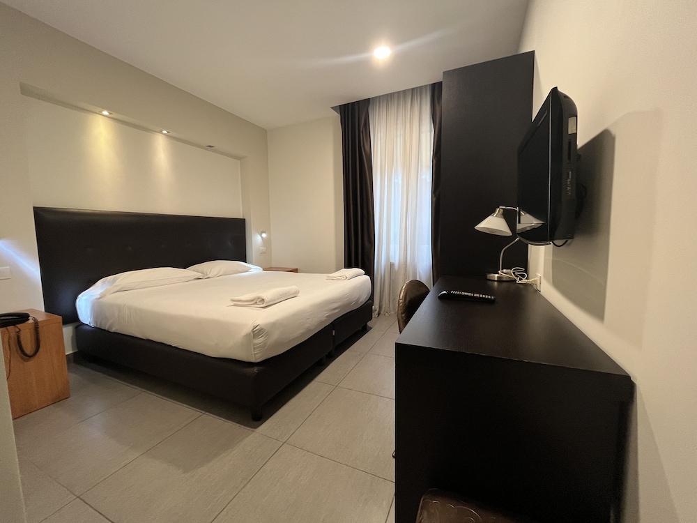 BASIC, DOUBLE OR TWIN BED
