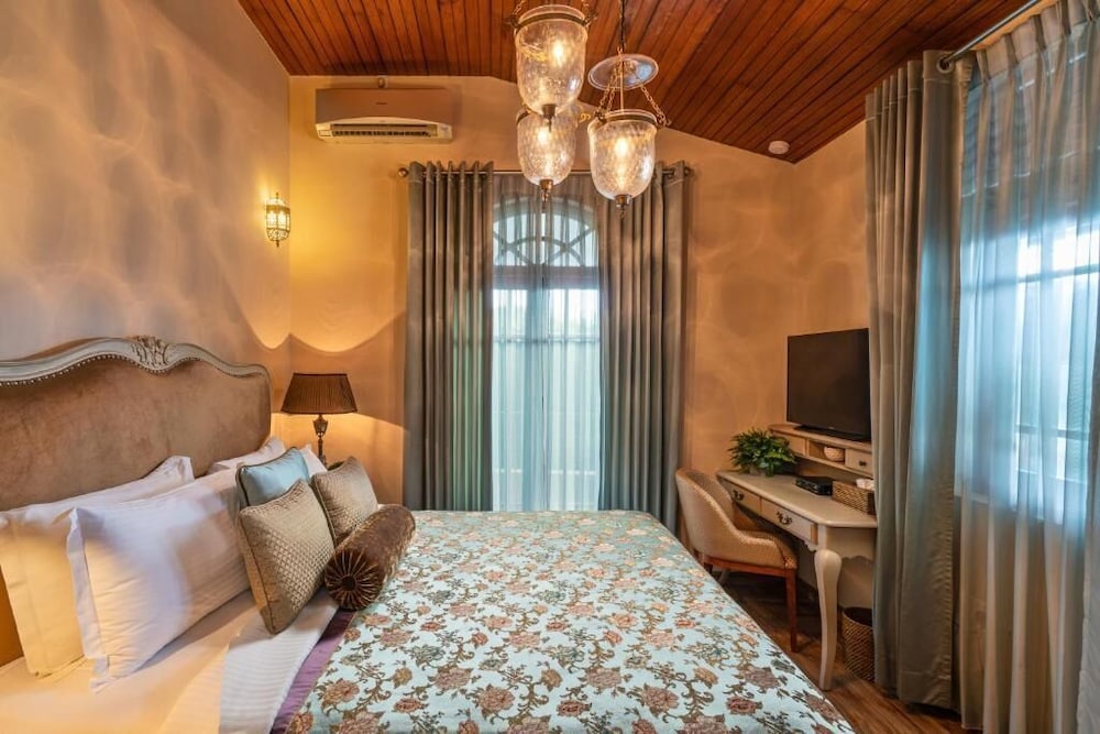 Clove Villa 15/65