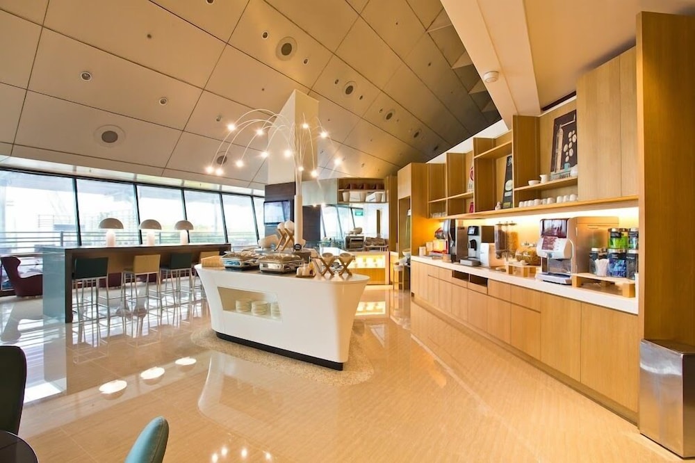 Ambassador Transit Lounge Singapore T2 2/27