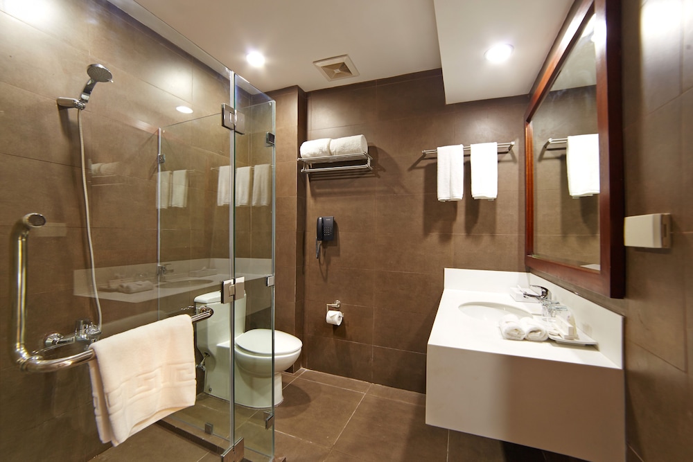 CEBU WHITE SANDS RESORT AND SPA 49/50