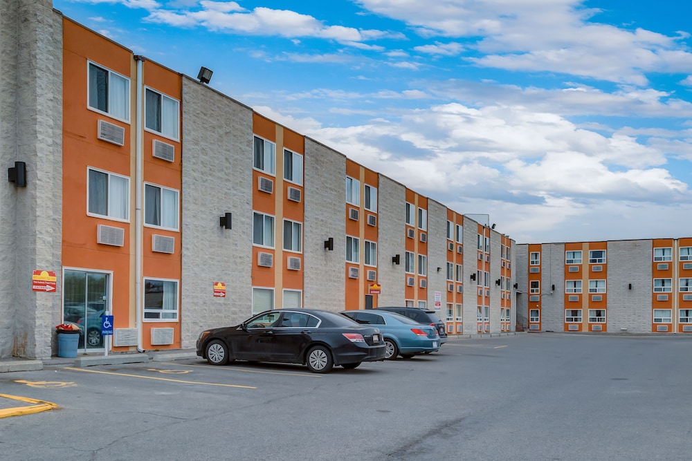 Airport Travellers Inn 45/51