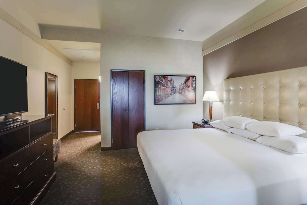 Drury Plaza Hotel New Orleans 11/50