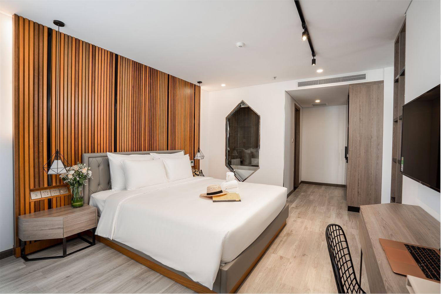 Deluxe, Double Bed, Partial River View، HAIAN Riverfront Hotel 2/4