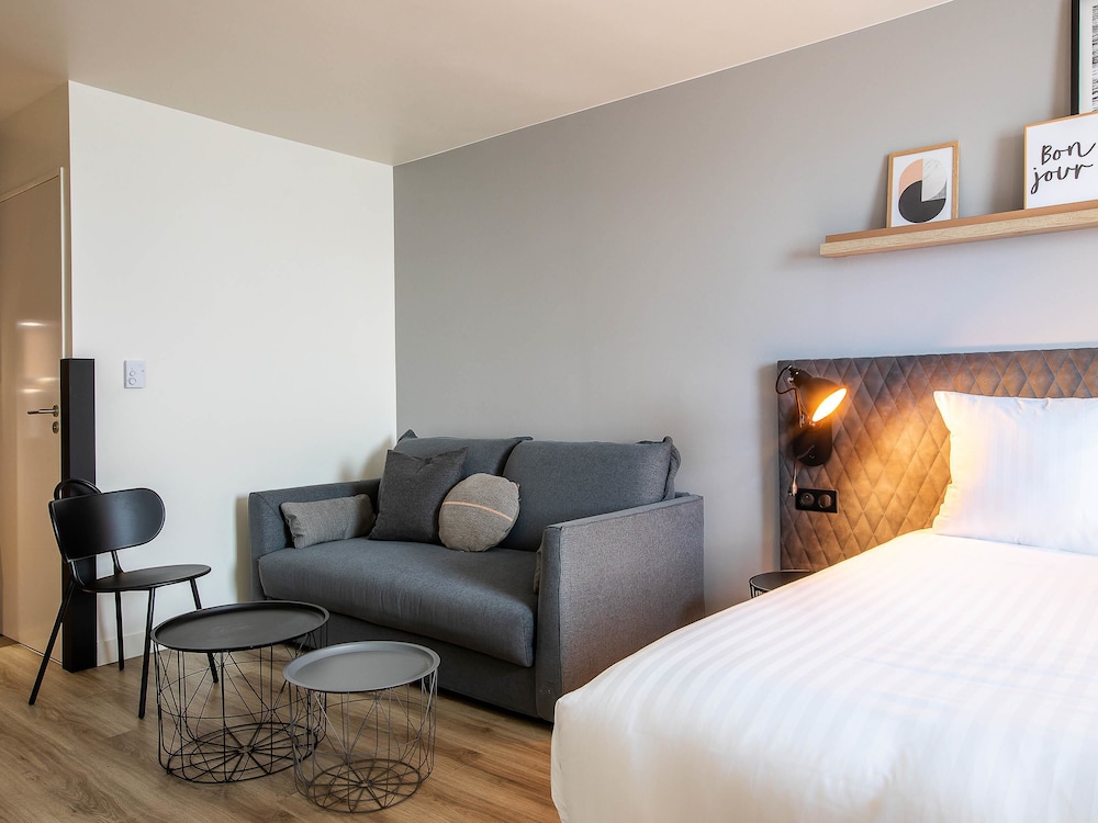 Mercure Paris Gennevilliers 22/76