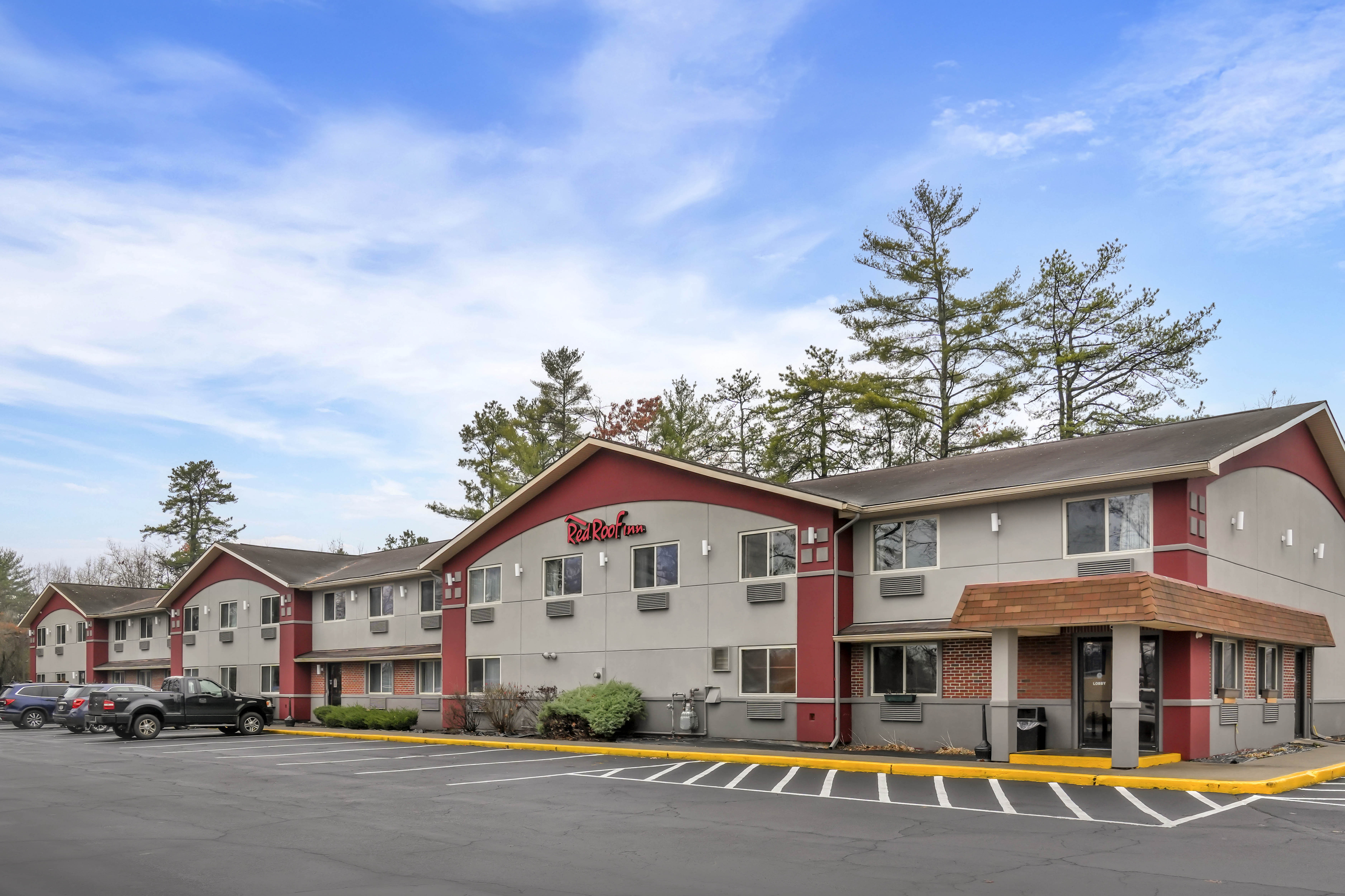 Super 8 by Wyndham Queensbury Glens Falls/Lake George Area 13/17