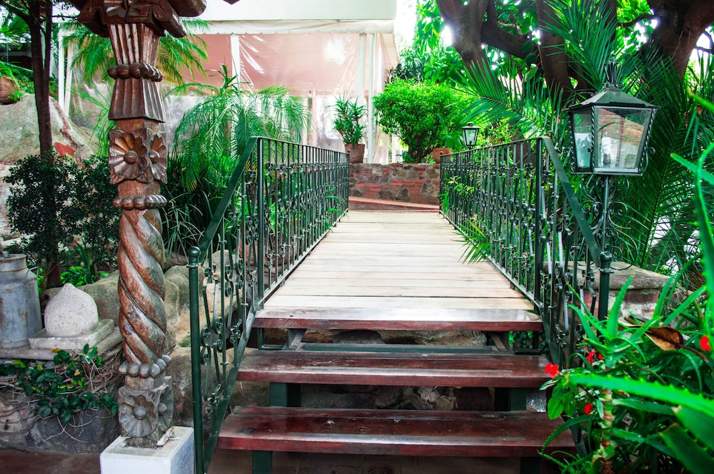 Casa de La Loma Hotel 62/67