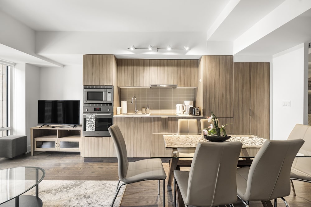 The Britt Condos in Downtown Toronto 21/35