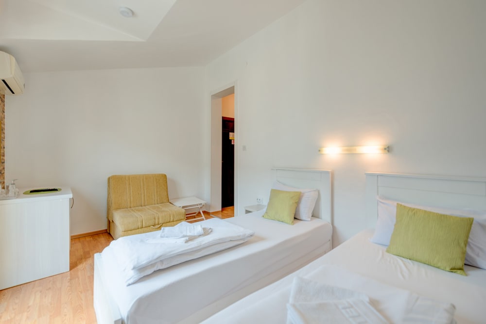 Hotel Galia 14/50