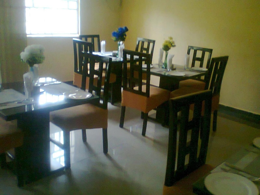 Kifina Emerald Hotel 18/24