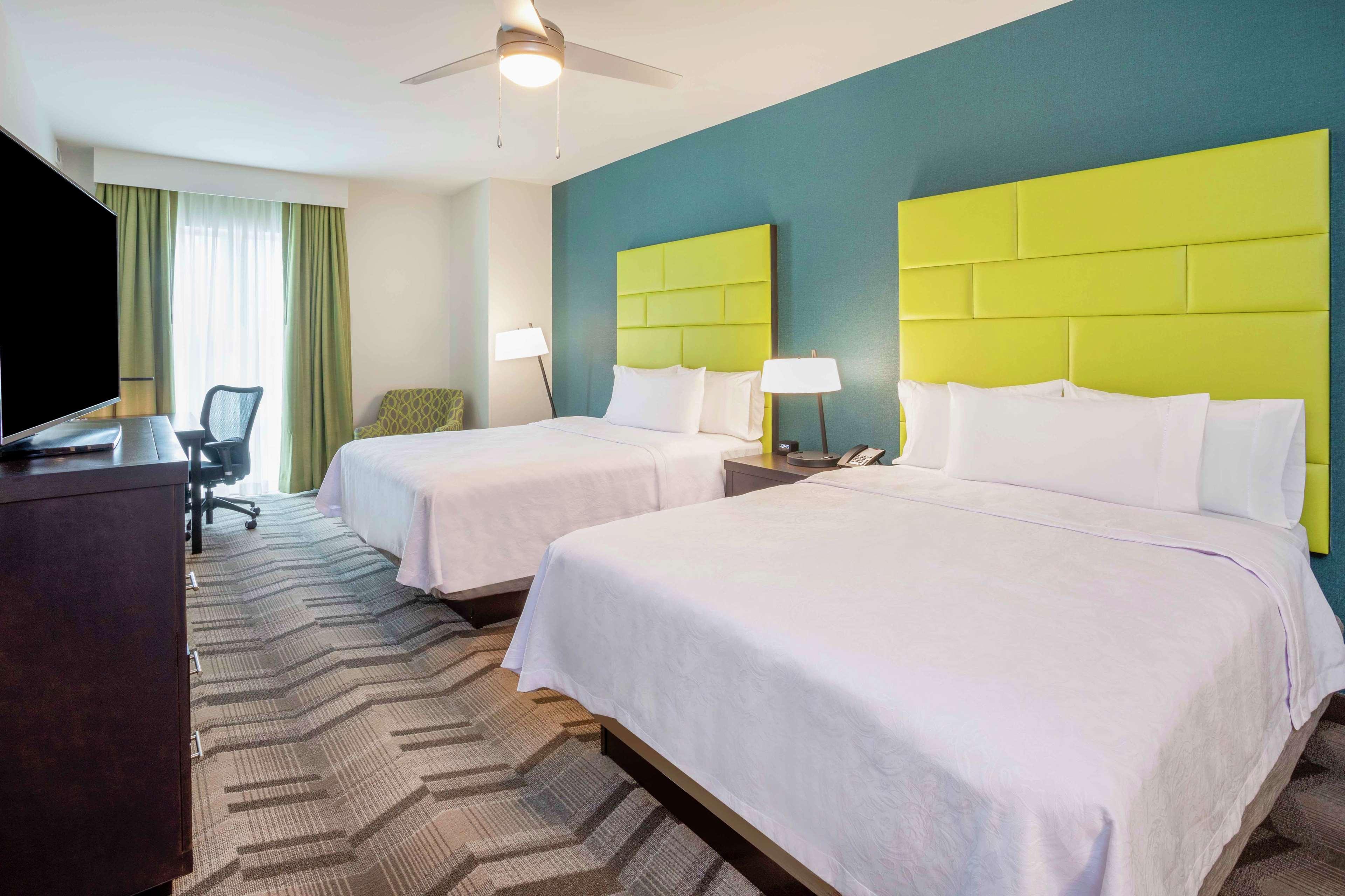 2 BEDROOMS, SUITE, 1 KING OR 2 QUEEN BEDS, 2 BATHROOMS, ACCESSIBLE