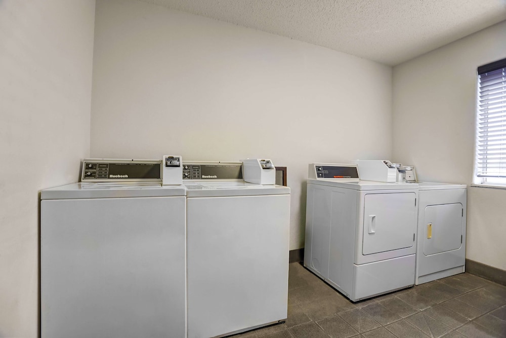 Americas Best Value Inn Apache Junction 9/56