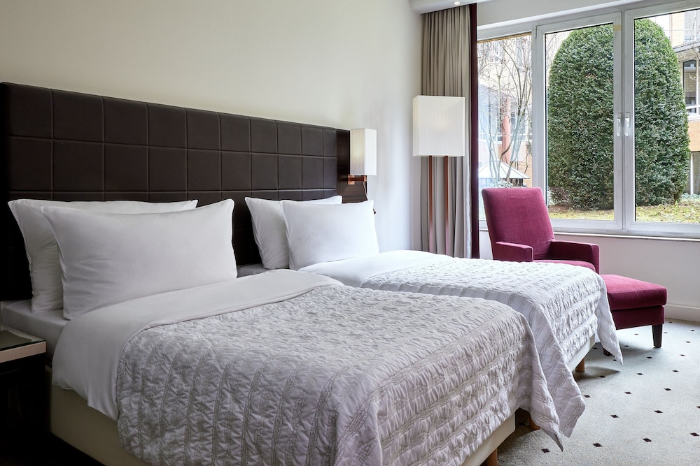 Superior, Twin Beds