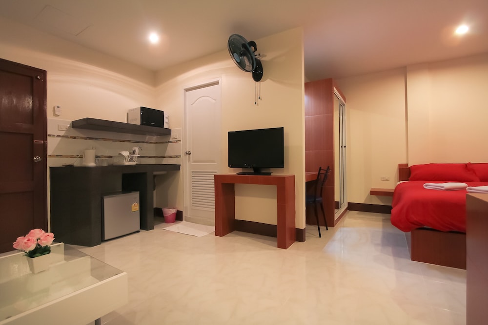 Walking Street Guest House 35/47