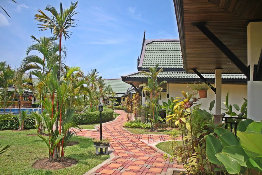 Airport Resort And Spa 5/69