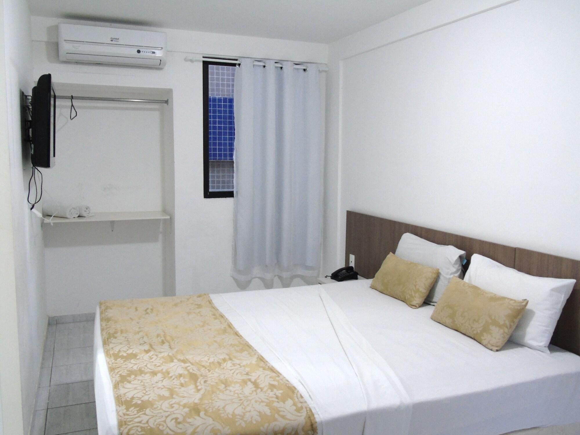 Blue Hotel 19/42
