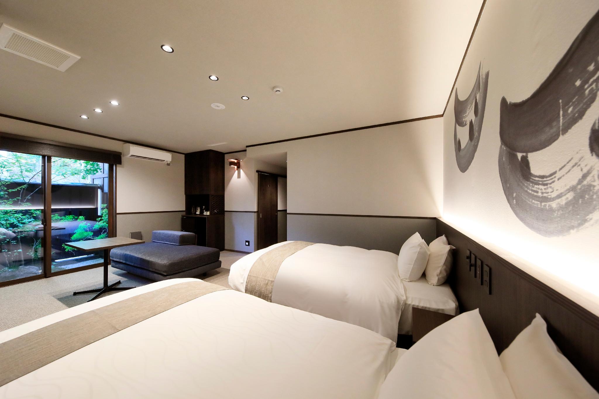 Suite, Twin Beds