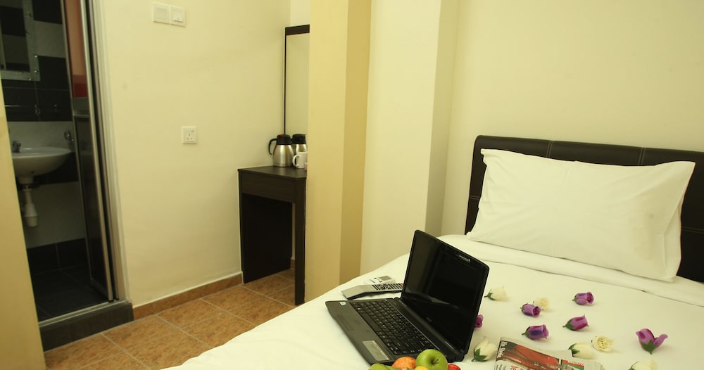 T Hotel Johor Bahru 16/32