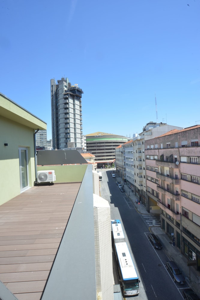 Spot Family Apartments 52/57